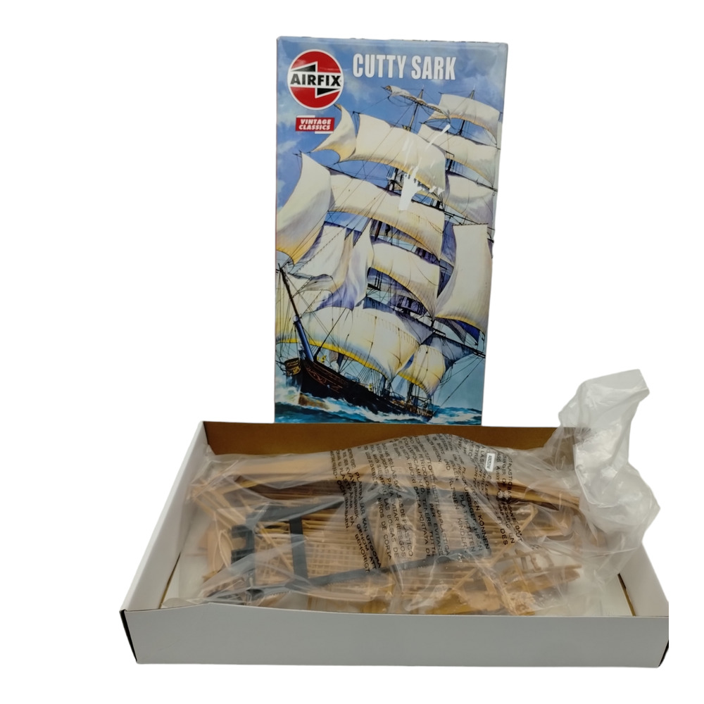 Airfix 1/130 Scale Cutty Sark Vintage Classics - A09253V, Open box